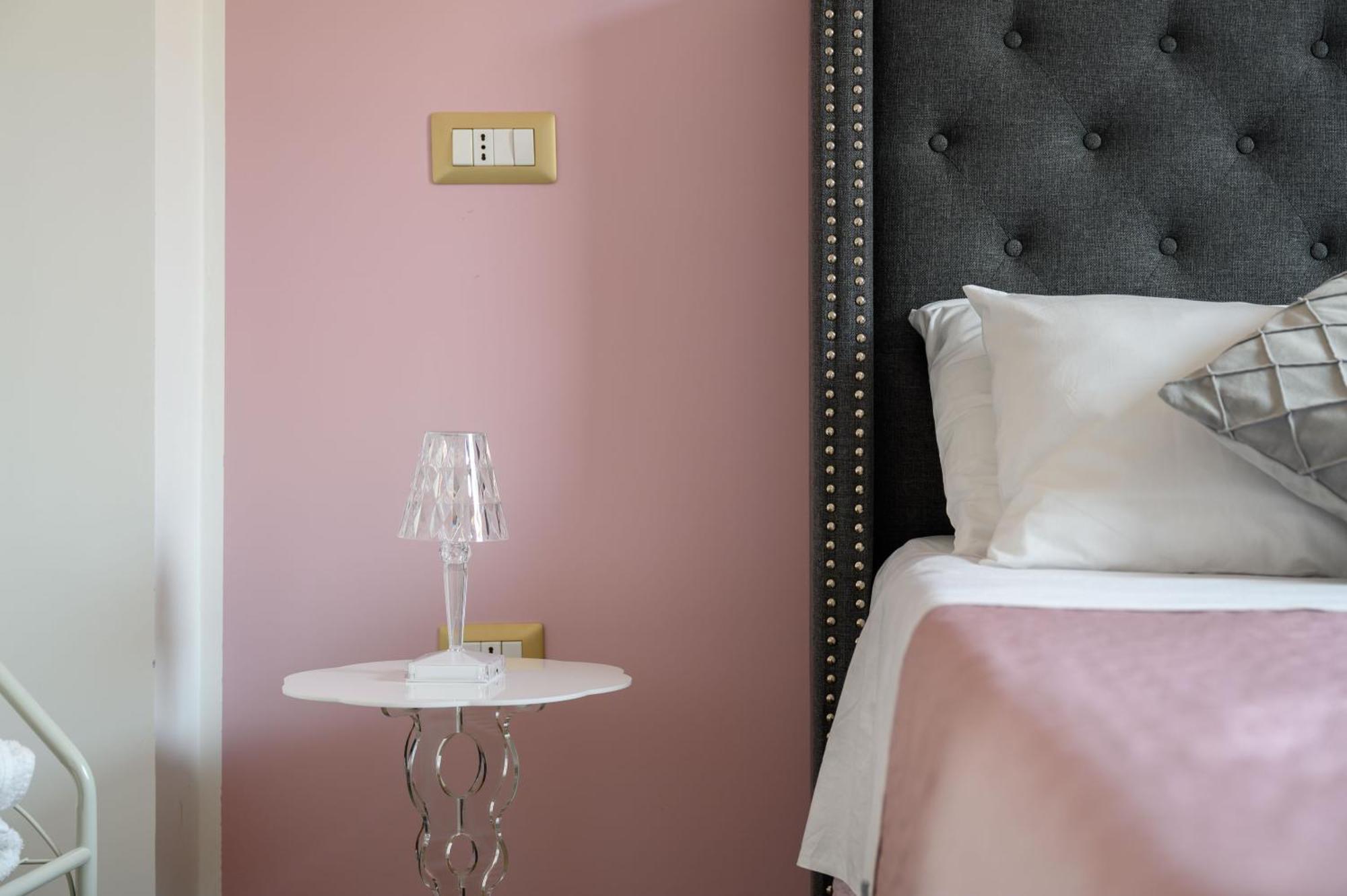 Casa Vacanze Maddalena - Palazzetto Sul Lago - Diamante Rosa Marta Εξωτερικό φωτογραφία