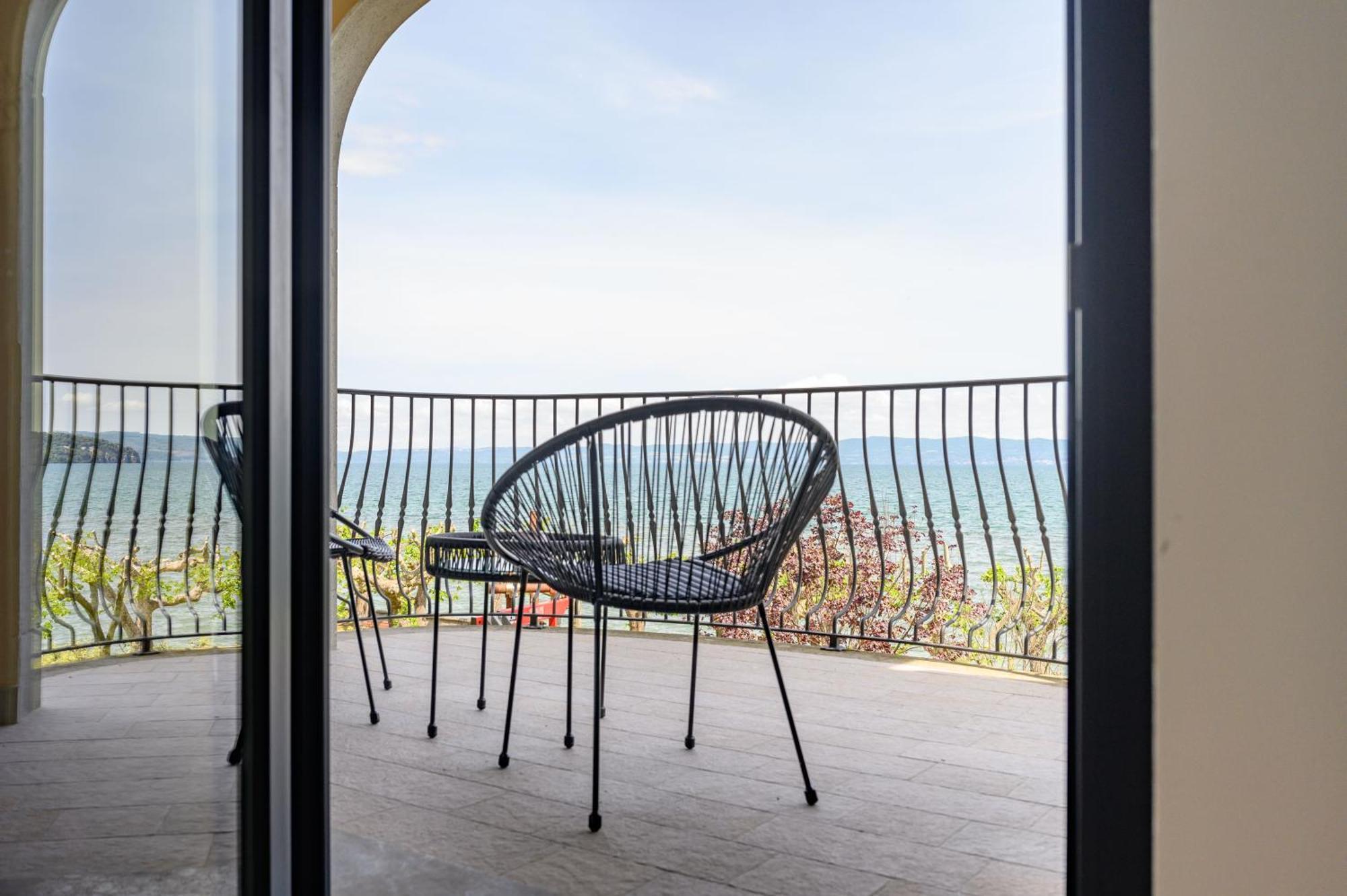 Casa Vacanze Maddalena - Palazzetto Sul Lago - Diamante Rosa Marta Εξωτερικό φωτογραφία